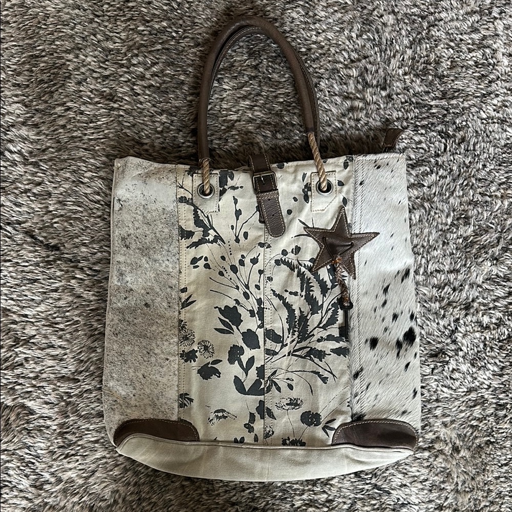 Chloe & Lex canvas/leather tote